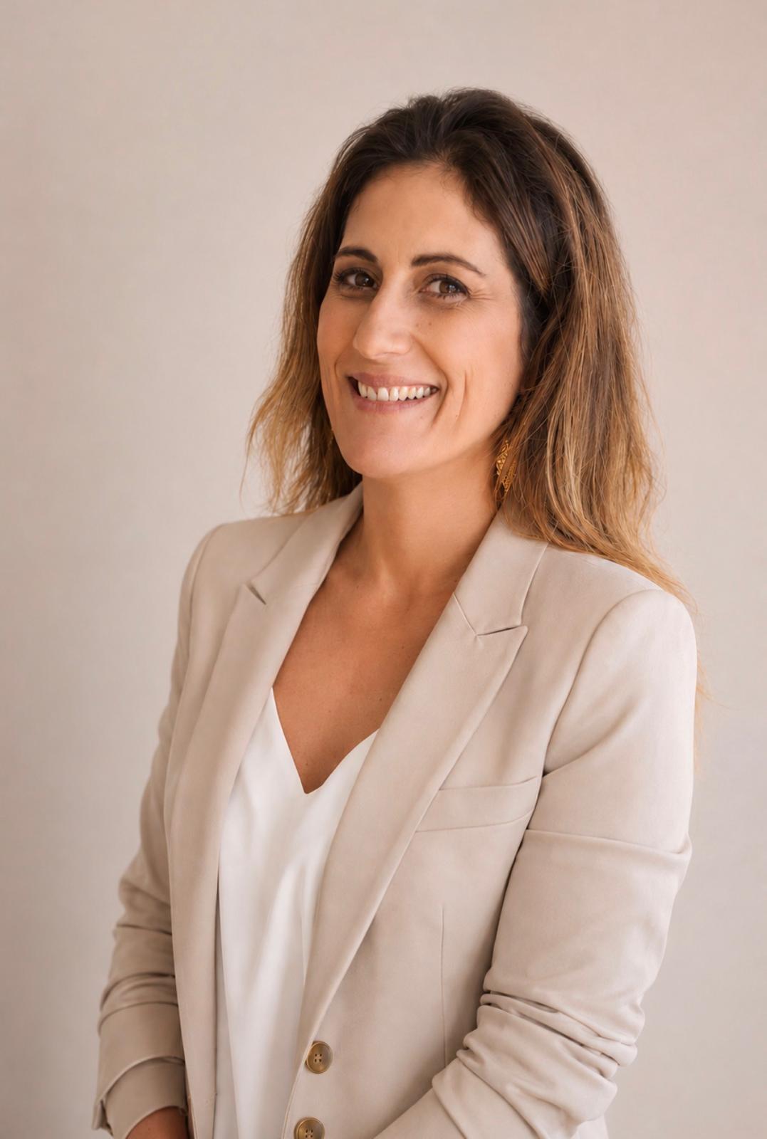 Solange Pedroso, sócia fundadora, no salão Hit Nails Mafra